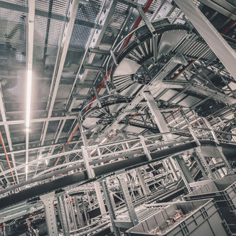 Transportfördersystem in einem Arvato-Lager